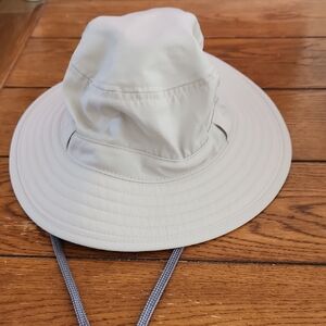 Solar Escape Beige Wide Brim Unisex Sun Hat with Ventilated Mesh And Chin Strap